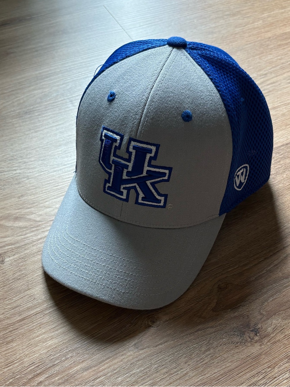 University of Kentucky Gray & Blue Mesh Baseball Cap